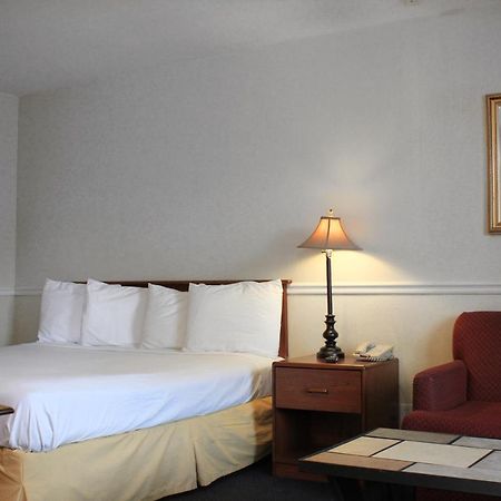 Alpine Inn & Suites Rockford Kültér fotó