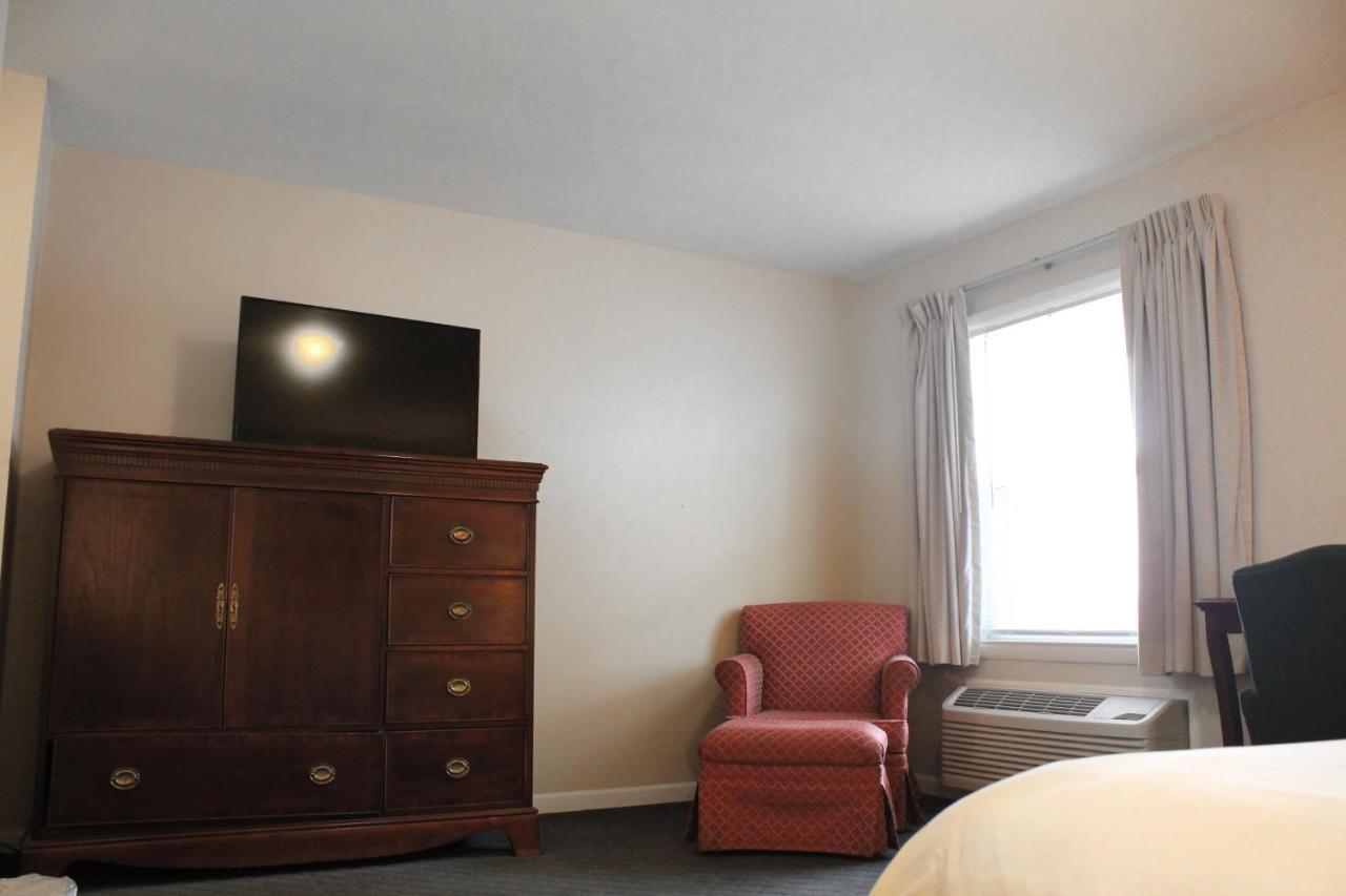 Alpine Inn & Suites Rockford Kültér fotó