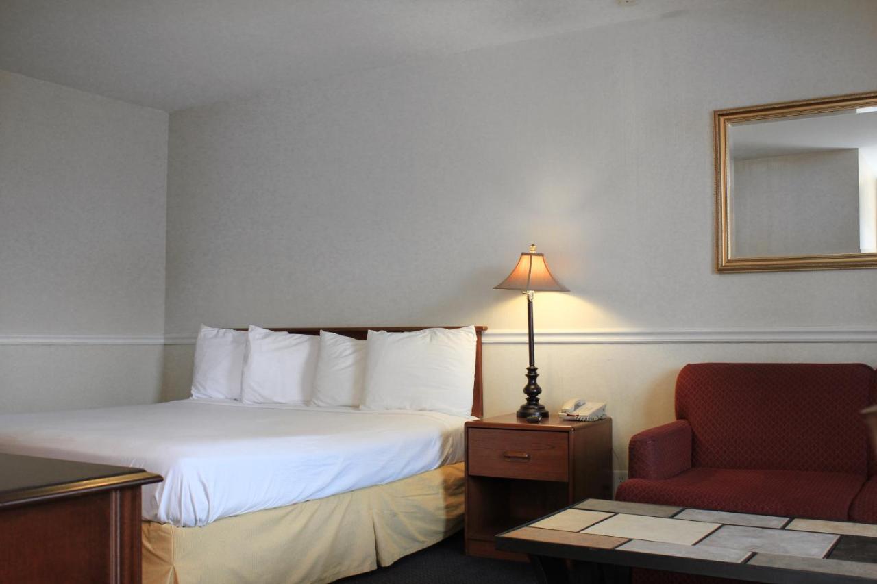 Alpine Inn & Suites Rockford Kültér fotó
