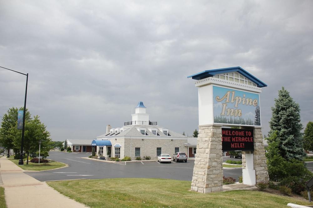 Alpine Inn & Suites Rockford Kültér fotó