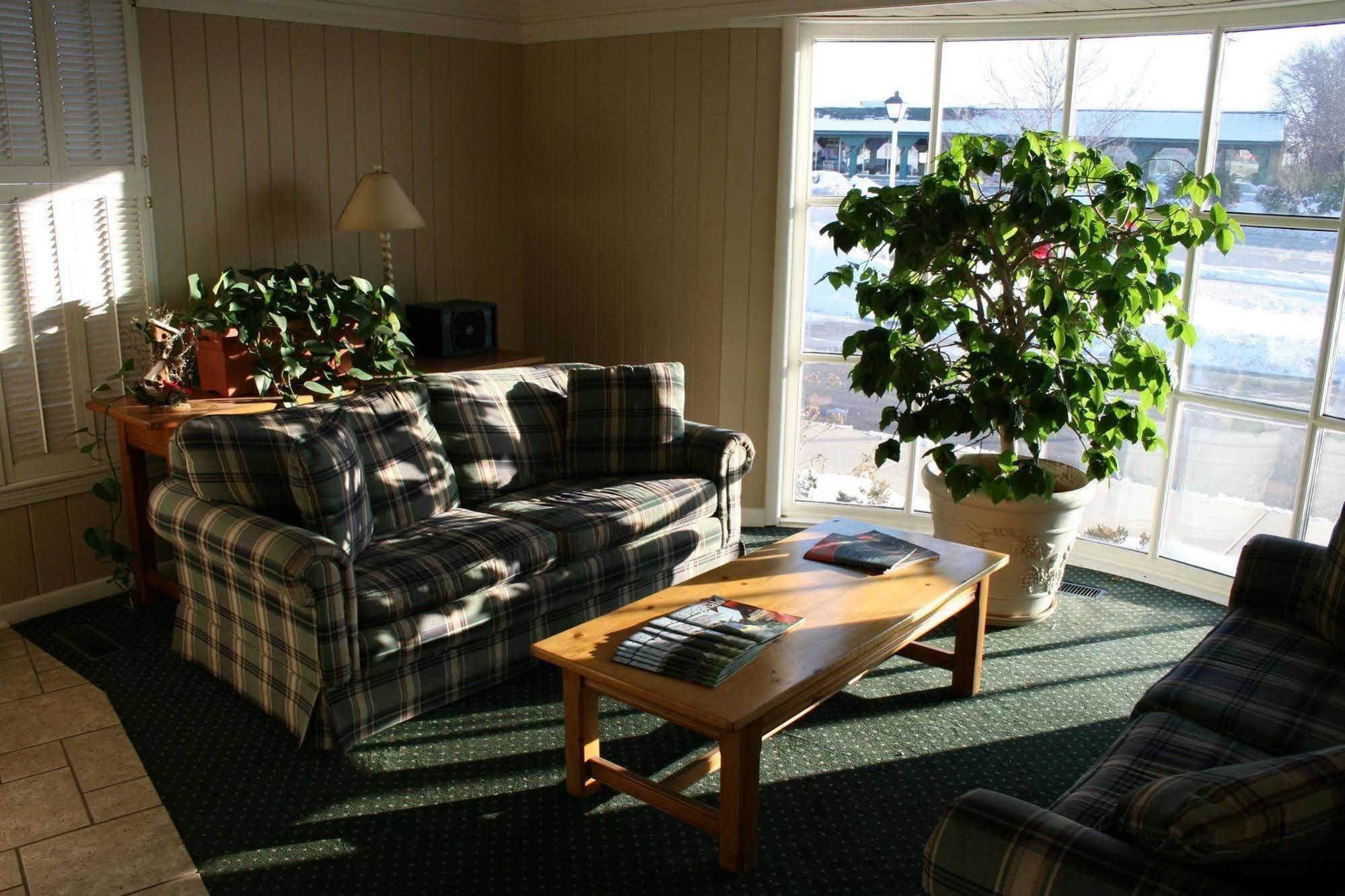 Alpine Inn & Suites Rockford Kültér fotó